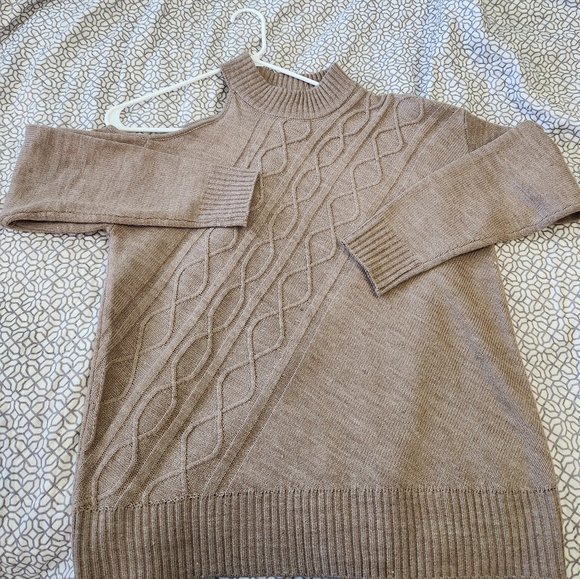 Cable Knit Sweater - Picture 2 of 2